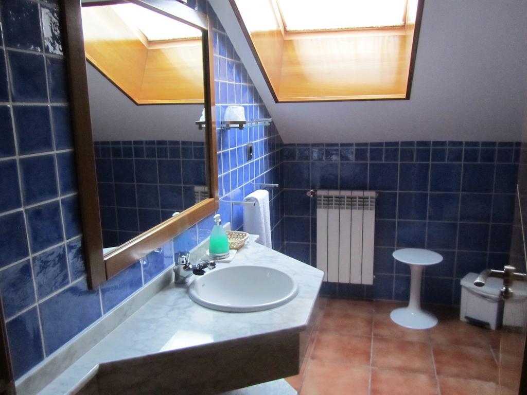 Apartamentos Rurales Casa Baltasar Monasterio De Hermo Zimmer foto