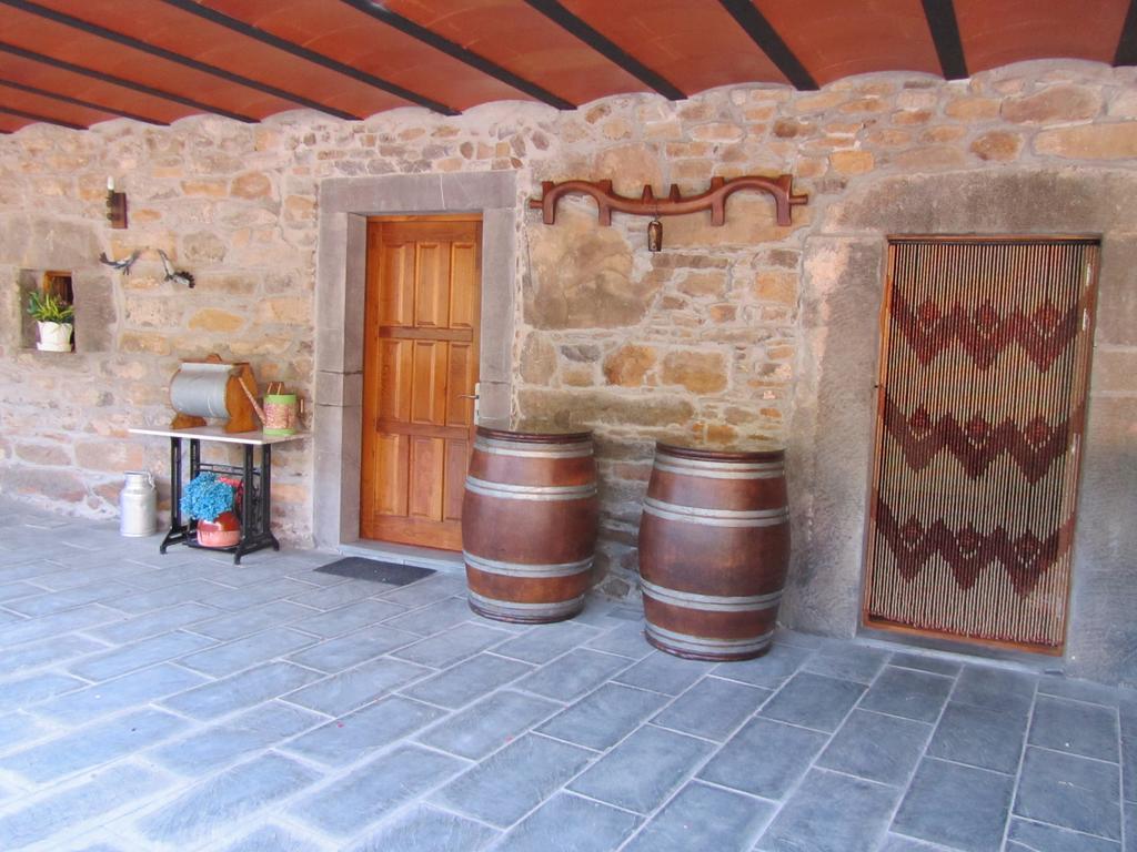 Apartamentos Rurales Casa Baltasar Monasterio De Hermo Exterior foto