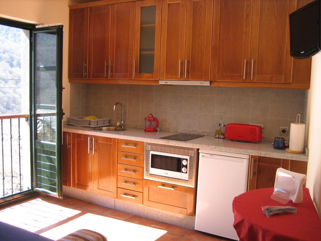 Apartamentos Rurales Casa Baltasar Monasterio De Hermo Exterior foto